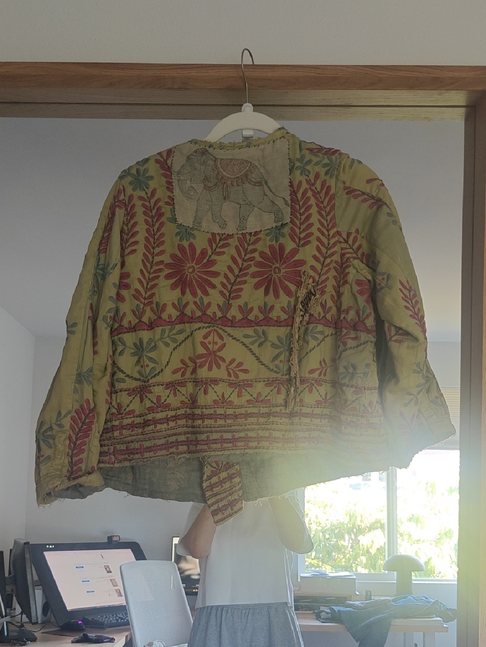 Magnoli Pearl Embroidered Lennon Jacket - Picture 8 of 9